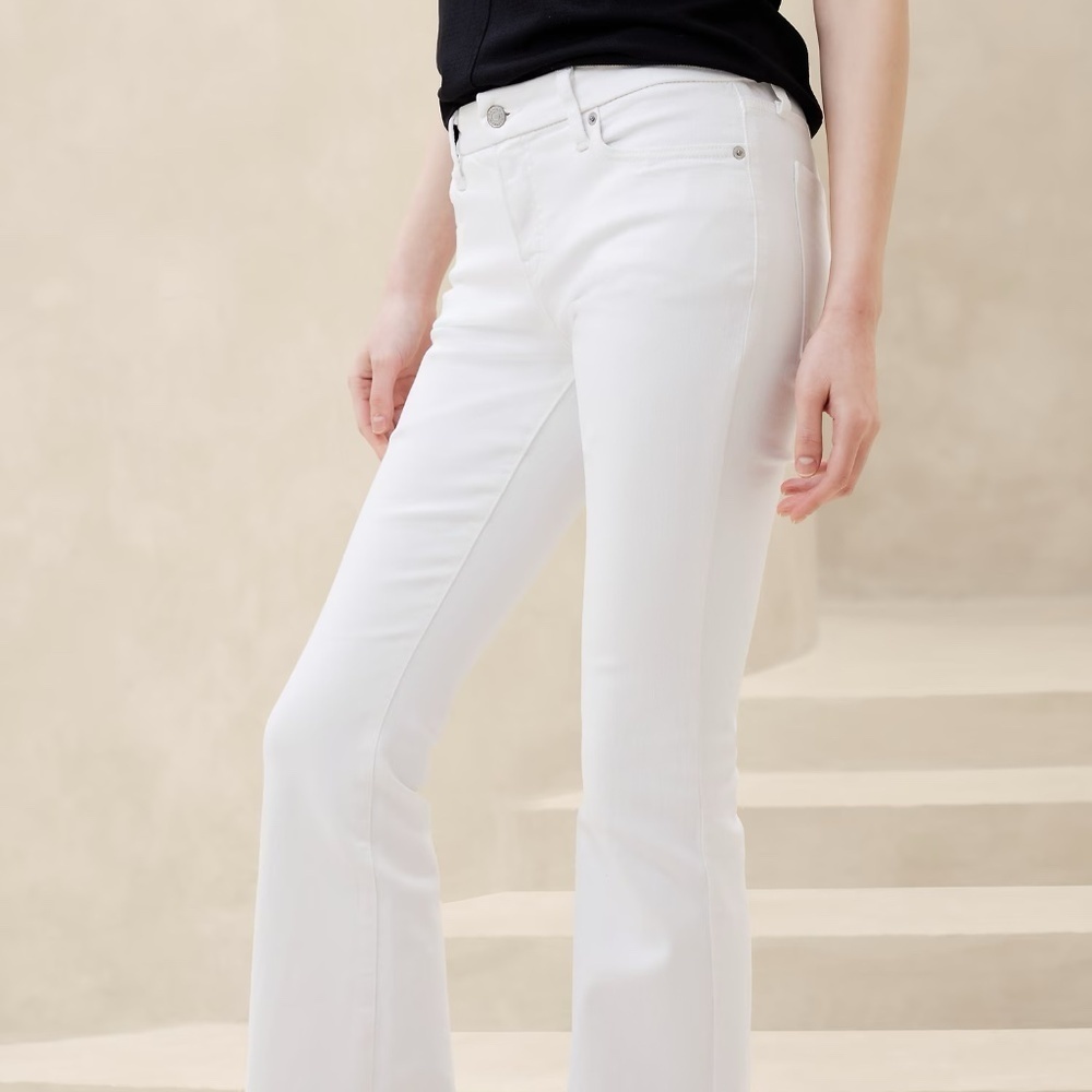 Banana Republic LOW-RISE BOOTCUT JEAN White - Picture 2 of 7